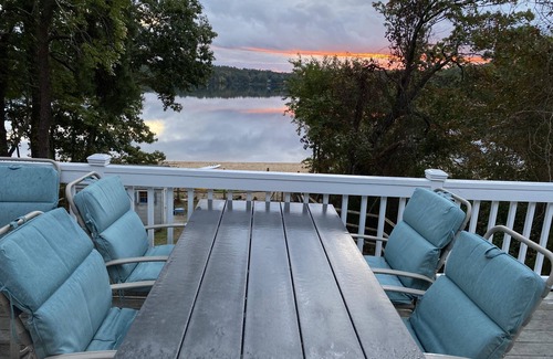 East Falmouth Casa | Frente al agua, playa de arena en el patio trasero