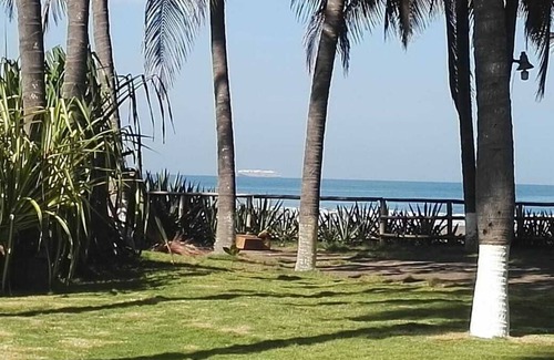 Acajutla Casa | Casa frente a la playa al lado del restaurante