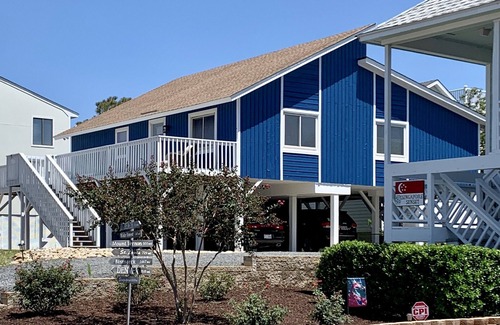 Sunset Beach Casa | Beach Goals! 4 bedroom 2.5 bath home, just a 5 minute walk to beach!!!