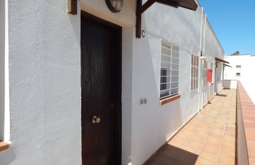 El Toyo Apartamento | Beach & golf penthouse apartment with AC and WiFi