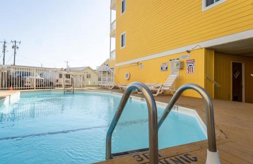 North Carolina Coast Apartamento | Beach Harbour 12 at The Carolina Beach Boardwalk