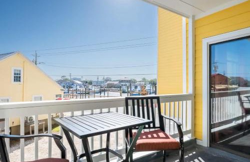 North Carolina Coast Apartamento | Beach Harbour 12 at The Carolina Beach Boardwalk