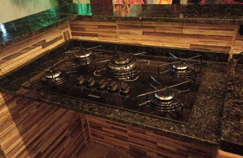 Caraguatatuba Casa | Casa de playa, condominio seguridad 24h, piscina, barbacoa, balcones,