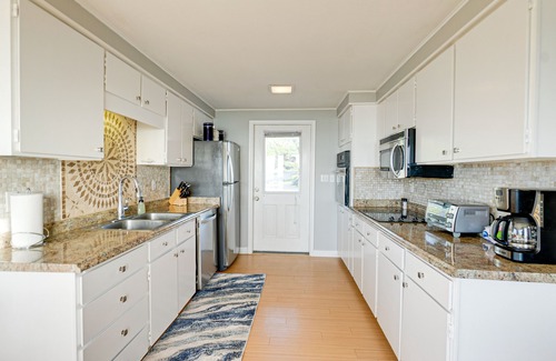 Gold Beach Casa | Beach House @ Spirit Cove- Beach Path & SPA