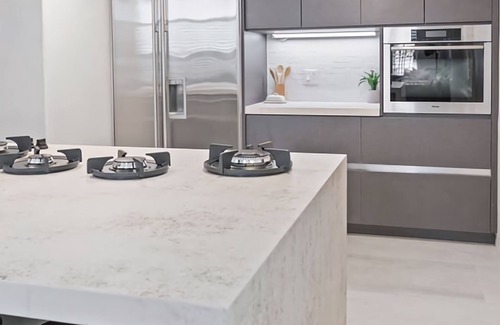 Marina Peninsula Casa | Beach House w/ Home Theater! 2023 Upgrades!