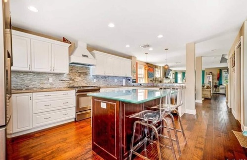 Long Beach Casa | Beach house with hot tub, bikes, and beach passes