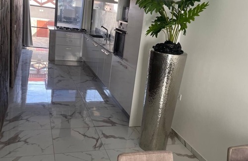 Sao Vicente Alquiler De Eote | Beach house with indoor pool, 1 minute from the beach