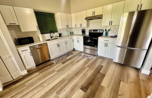 Fort Pierce Shores Condominio | Beach Life 2-bedroom condo in Hutchinson Island