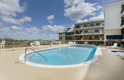 Mexico Beach Apartamento | Beach Paradise - Perfect Ocean Sunset Views with Pool & Sauna & Breakfast!