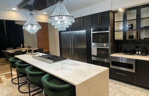 Beach Park Casa | Beach Park Estate: Chef's Kitchen, Nature, Fitness Room, Naval Base, Beach, Lake