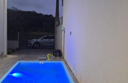 Itapoa Casa | Beach Residencial Prehenn 800 metros da praia agora com piscina