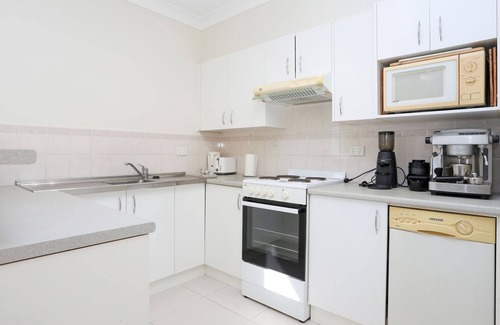 Hawks Nest Casa | Beach Road Bliss in Hawks Nest