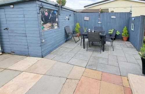 Grimsby Casa | Beach & Tonic