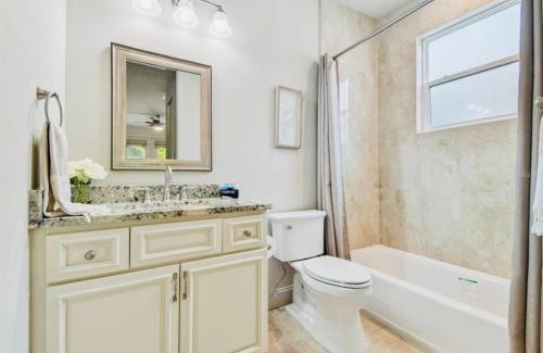 Gillespie Park Casa | Beach-town Pet-Friendly Downtown Home @ 10 acre Park-629