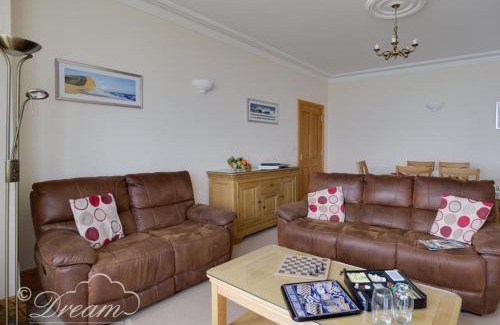 Weymouth Casa | Beach View Apartment 3