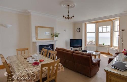 Weymouth Casa | Beach View Apartment 3