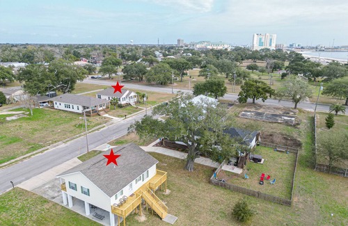 Gulfport Casa | Beach View Cottage Perfect for Family & Friends!