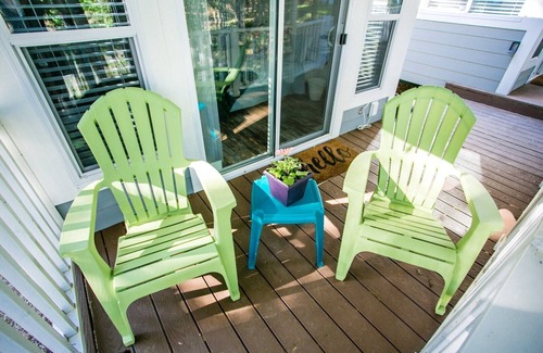 Steele Creek Cabina | Beach-view Studio Cabin with Private Porch - #13