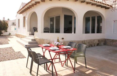 Playa de la Almadrava Casa | Beach villa in Denia
