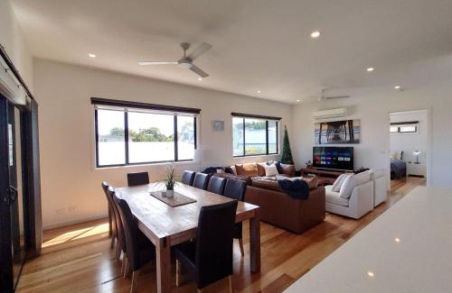 Smiths Beach Casa | Beachcomber Sunset