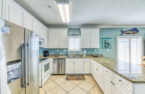 Orange Beach East Condominio | Condominio frente al mar con impresionantes vistas, Primer Piso, Unidad de esquina.