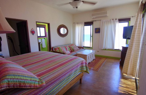 El Sargento Villa | Frente a la playa 6 bdr-directamente