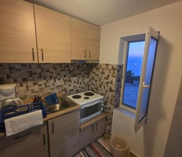 Himare Apartamento | Beachfront