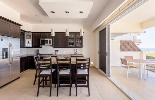 San Pedro Mixtepec Apartamento | Beachfront Apartment in Puerto Escondido at Vivo Resort