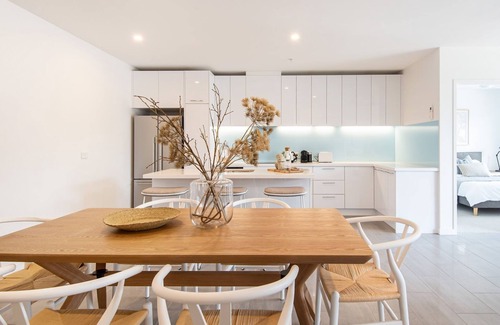Rosebud Apartamento | Beachfront Apartment with lots of Wow
