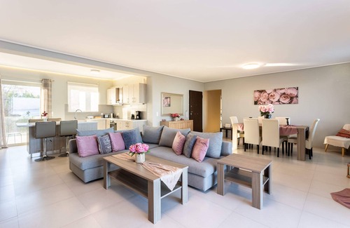 Spata-Artemida Casa | Beachfront Artemida Retreat - Peony Seabreeze Gem