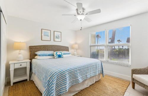 Crescent Beach Casa | Beachfront Bliss Luxe 2BD Condo Pool & Adventure