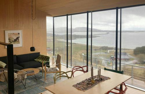 Stokkoya Casa | Beachfront Cabin Overlooking The Coast