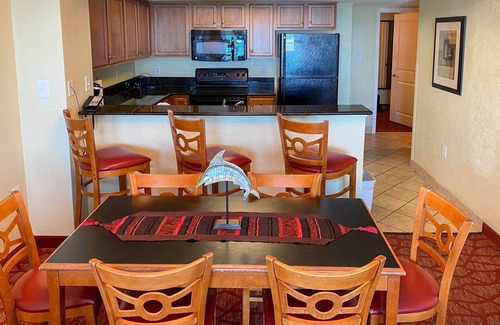 Downtown Myrtle Beach Apartamento | Beachfront Condo in Myrtle Beach w/ Pool Access