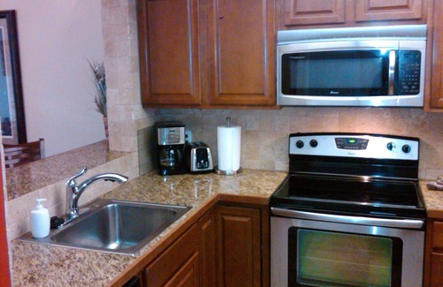 Cocoa Beach Condominio | Condominio de lujo frente a la playa 2/2, remodelado "A-Plus"