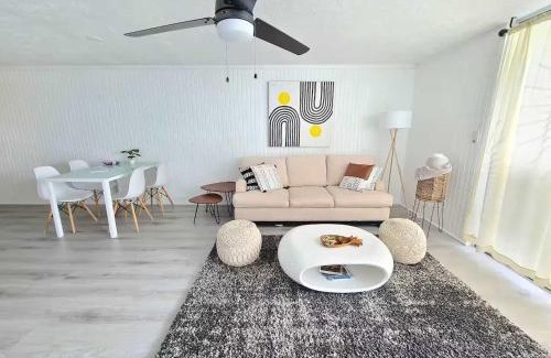 Punaluu Casa | Beachfront Condo with Ocean View