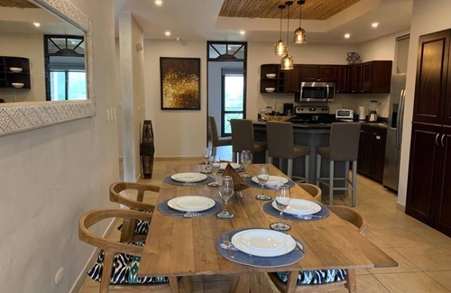 Barrio Los Villalobos Apartamento | Beachfront dream apartment, recently remodeled