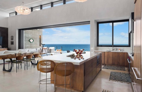 La Fortuna Villa | Beachfront Estate with Full-Time Staff, Airport Transfer & Beach/Fitness Club Ac