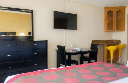 Sunny Isles Beach Hotel | Beachfront Escape at Marco Polo Beach Resort! Gym, Pool