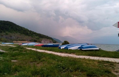 Ohrid Apartamento | Beachfront home M&N with bicycles for every family