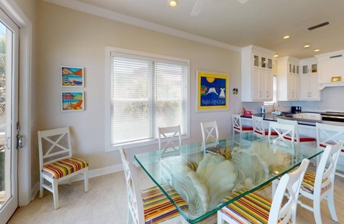 East End Casa | Beachfront, Hot Tub, Pet Friendly 5 BR, Community Pool