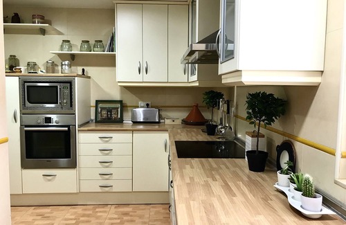 Aguilas Casa | Casa en primera línea de playa. WIFI. Smart TV 55”