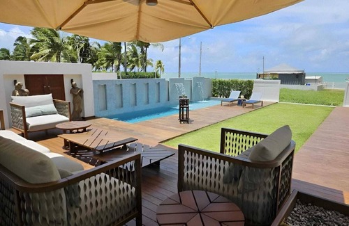 Camboinha Casa | Beachfront House with Balcony and Sea View, João Pessoa