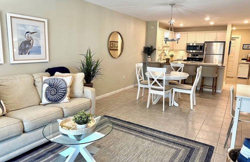 Ilexhurst Condominio | Beachfront..Island Beach Club - Gorgeous First Floor 2 Bed, 2 bath with Pool