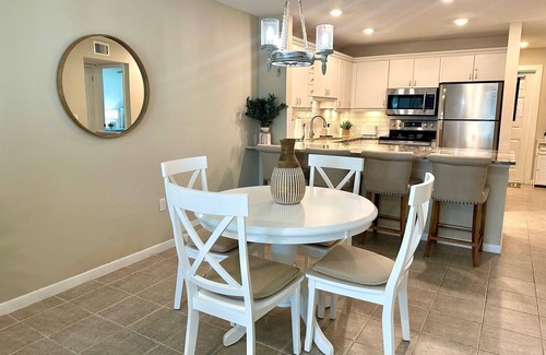 Ilexhurst Condominio | Beachfront..Island Beach Club - Gorgeous First Floor 2 Bed, 2 bath with Pool