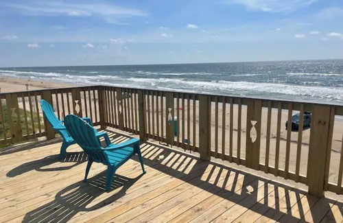Surfside Beach Casa | Beachfront Luxe! Recent Build! On Sand Pet Friendly! Ocean Front! Super Cute