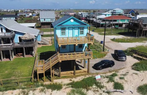 Surfside Beach Casa | Beachfront Luxe! Recent Build! On Sand Pet Friendly! Ocean Front! Super Cute
