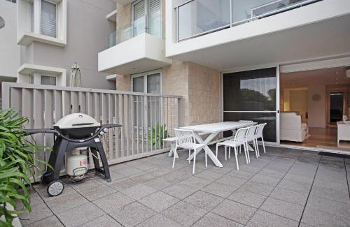 Hawks Nest Apartamento | Beachfront on Bennetts Beaches Apartment 4