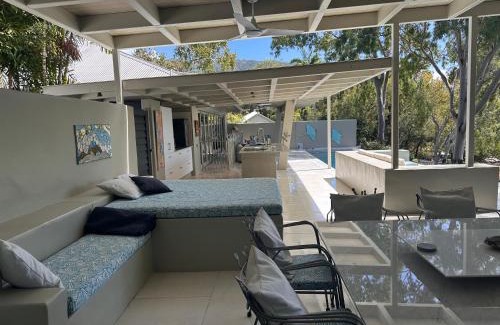 Oak Beach Casa | Beachfront Peace Cabin