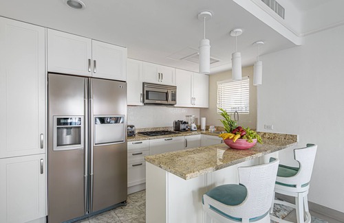 Auroras Condominio | Beachfront Penthouse by Pueblo Bonito