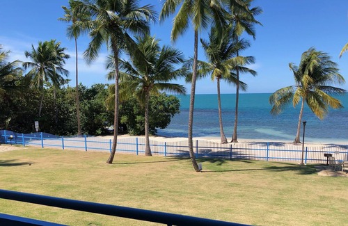 Miradero Condominio | Haciendas del Club de Golf y Playa apartamento frente al mar privada con Wifi